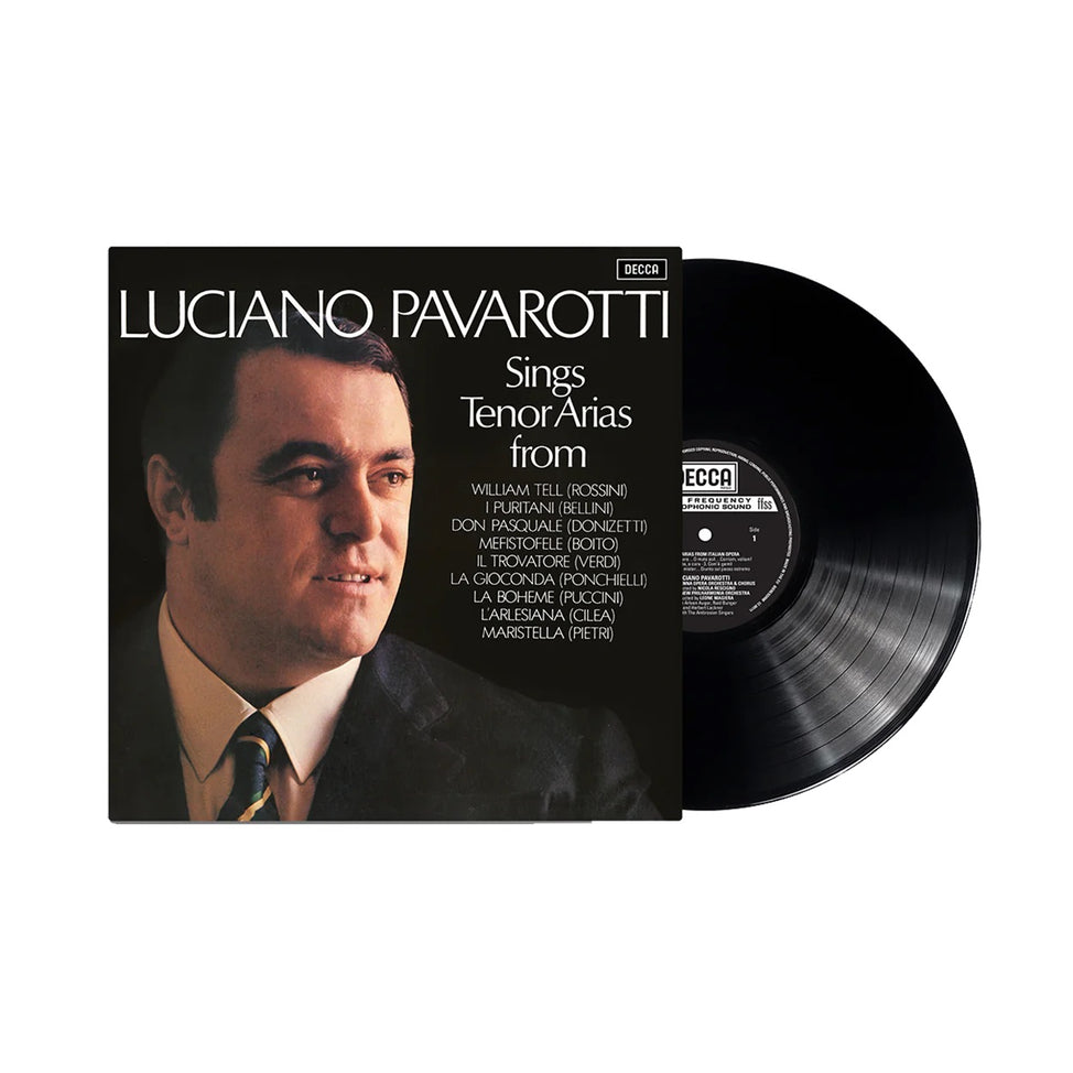 Sings Tenor Arias from Italian Opera
